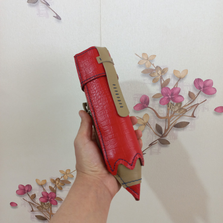 جامدادی چرم طبیعی طرح مداد دست دوز