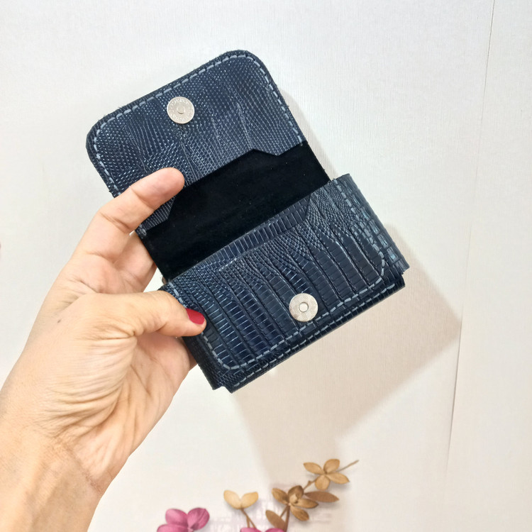 کیف جاکارتی چرمی ظرفیت ۱۸ کارت کنار هم و یک کارت بطور مجزا