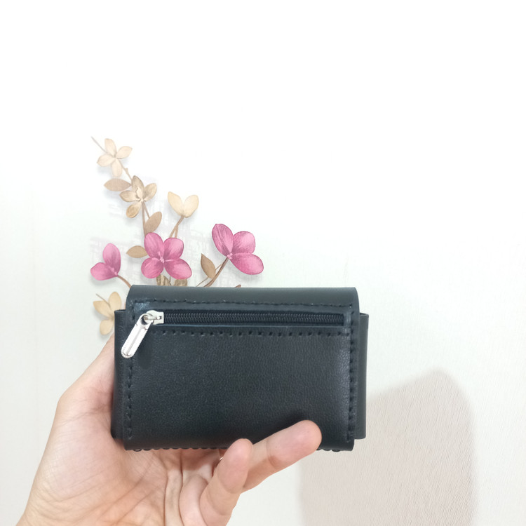 کیف جاکارتی چرمی ظرفیت ۱۸ کارت کنار هم و یک کارت بطور مجزا